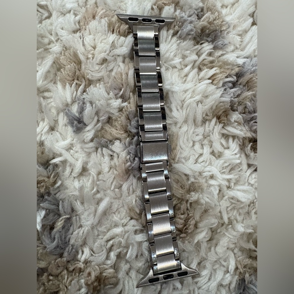 Elegant Silver Watch Band for Apple Watch SE Second Generation